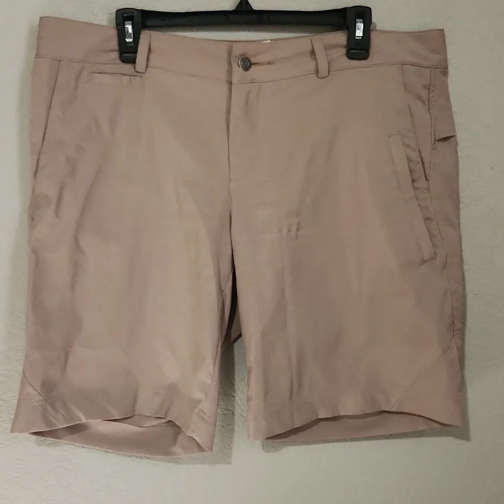 Magellan Outdoors Shorts Womens Size XL Tan Bermuda